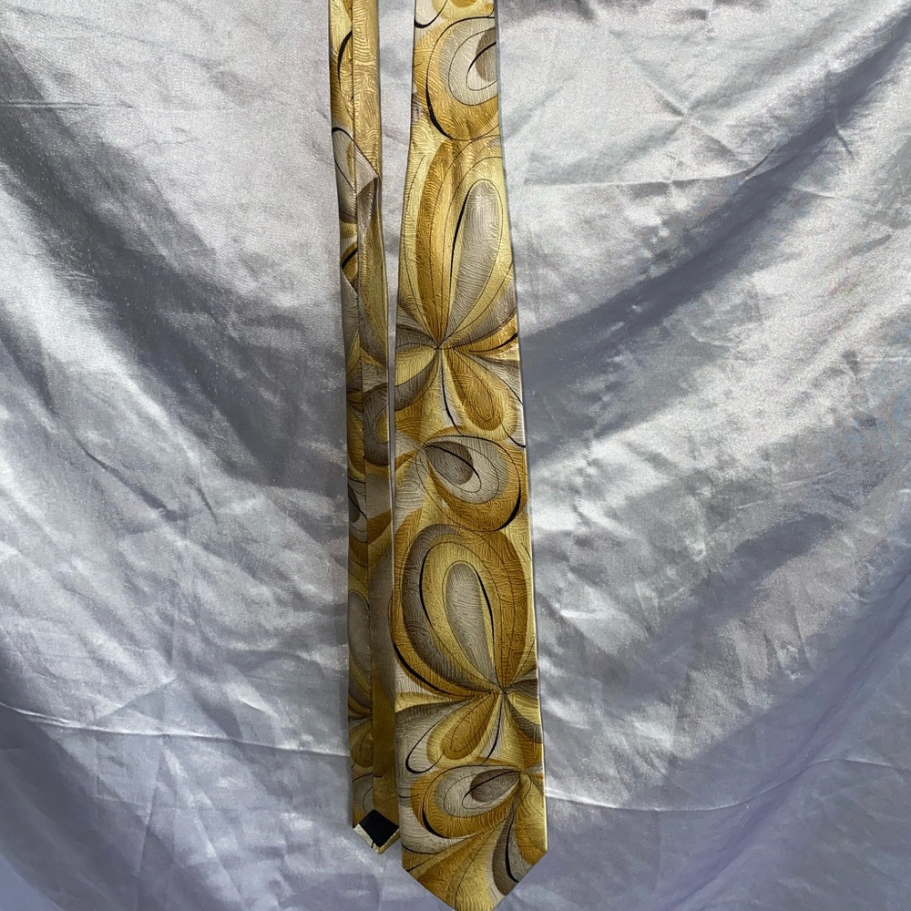 J. García Tie